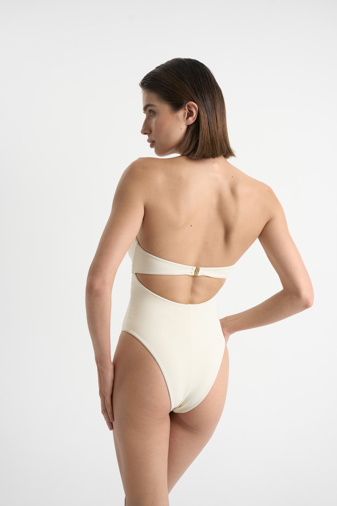 Hegra One Piece Ivory Ivory 3
