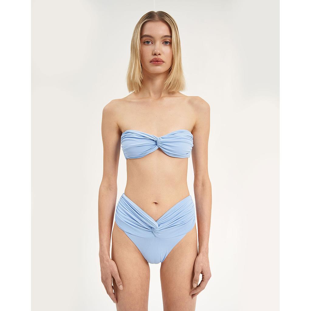 Amelie Sky | La Revêche